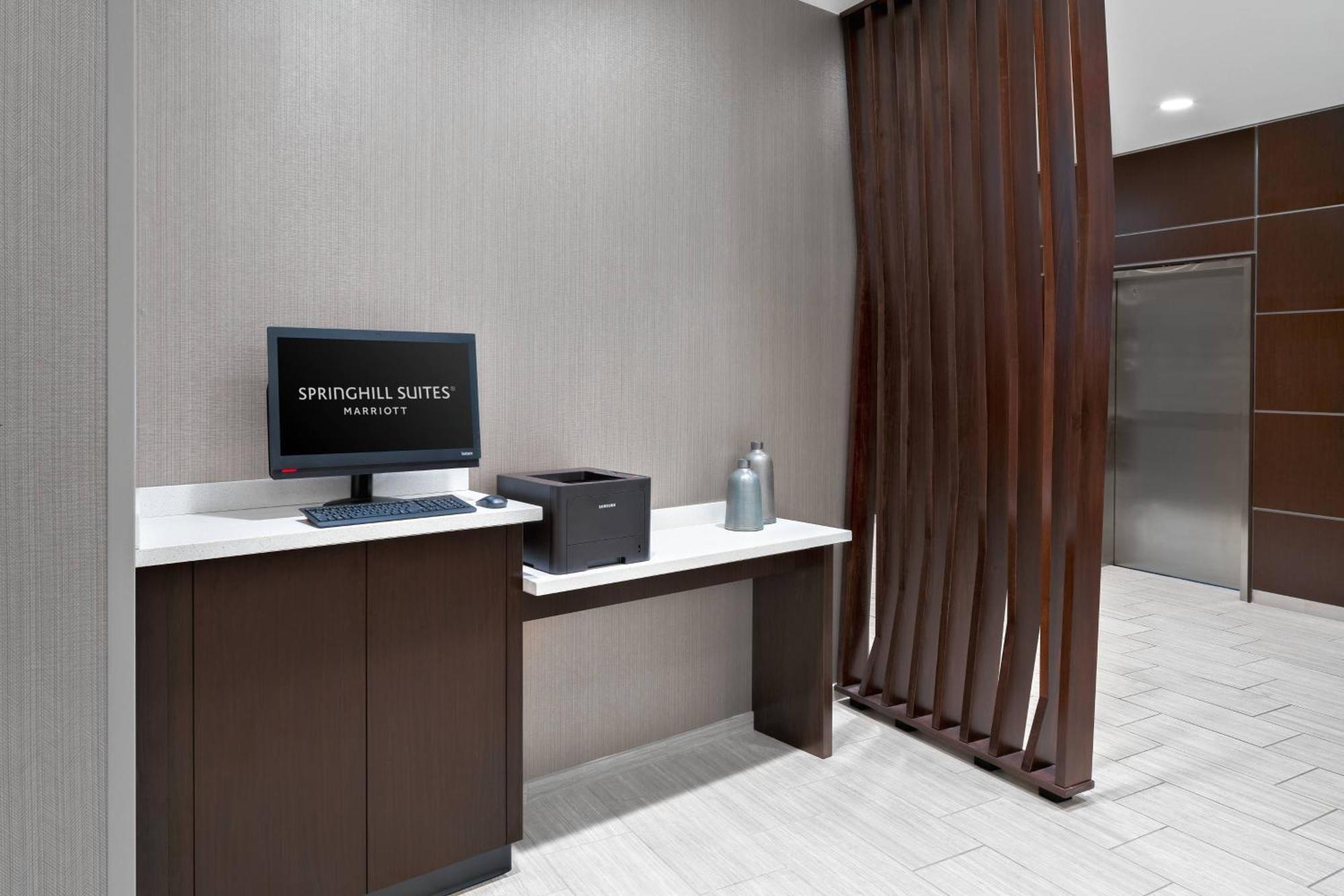 Springhill Suites By Marriott Roanoke Dış mekan fotoğraf